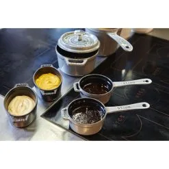 Staub Kasserolle 10 Cm, Støbejern 8 Staub Kasserolle 10 Cm, Støbejern -Køkkenudstyr Butik 000011427