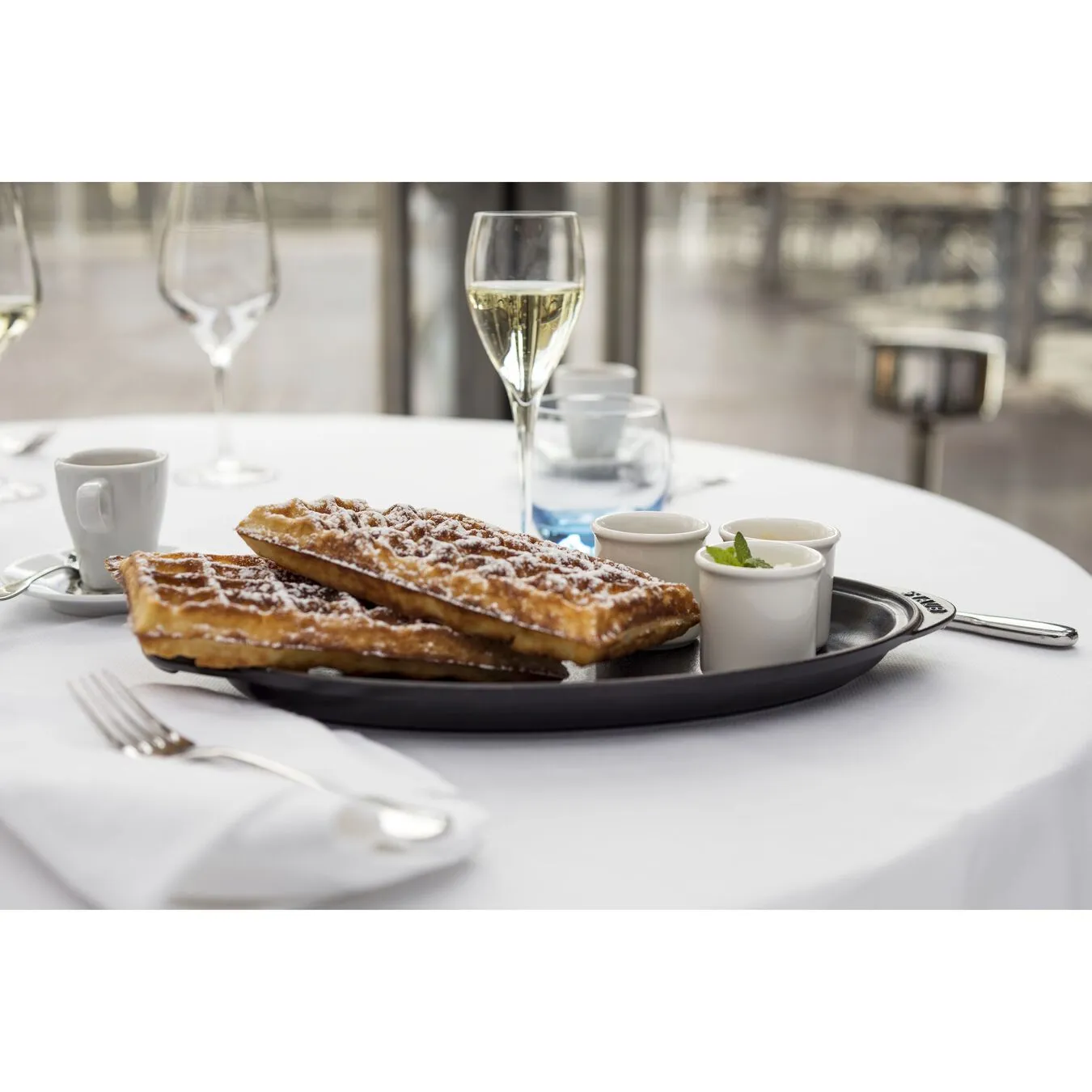 Staub Ovnfad Med Låg 31 Cm, Støbejern 3 Staub Ovnfad Med Låg 31 Cm, Støbejern - Billede 3