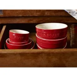 Staub Skål 14 Cm, Keramisk, Kirsebærrød 9 Staub Skål 14 Cm, Keramisk, Kirsebærrød -Køkkenudstyr Butik 000017329