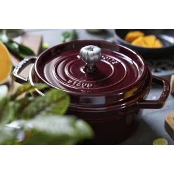 Staub Cocotte 24 Cm, Rund, Grenadine, Støbejern -Køkkenudstyr Butik 424422044