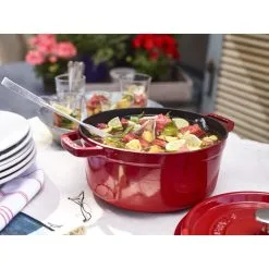 Staub Cocotte 24 Cm, Rund, Kirsebærrød, Støbejern -Køkkenudstyr Butik 750036202