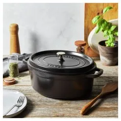Staub Cocotte 31 Cm, Oval, Sort, Støbejern -Køkkenudstyr Butik 750058440
